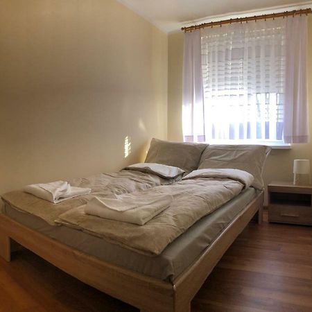 Apartament Na Zielonej Parter Apartman Kędzierzyn-Koźle Kültér fotó
